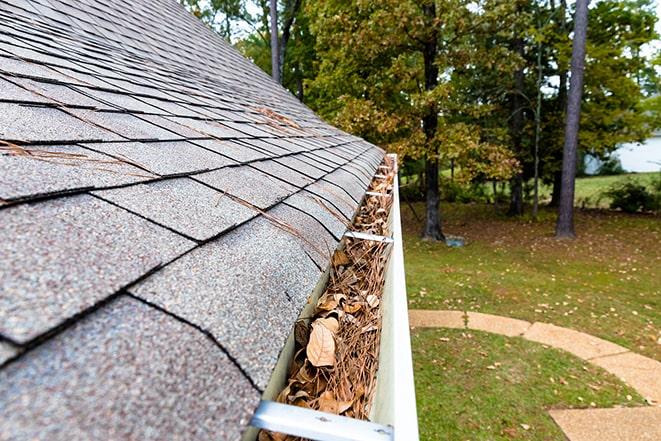 preventing water damage by keeping gutters clean and clear